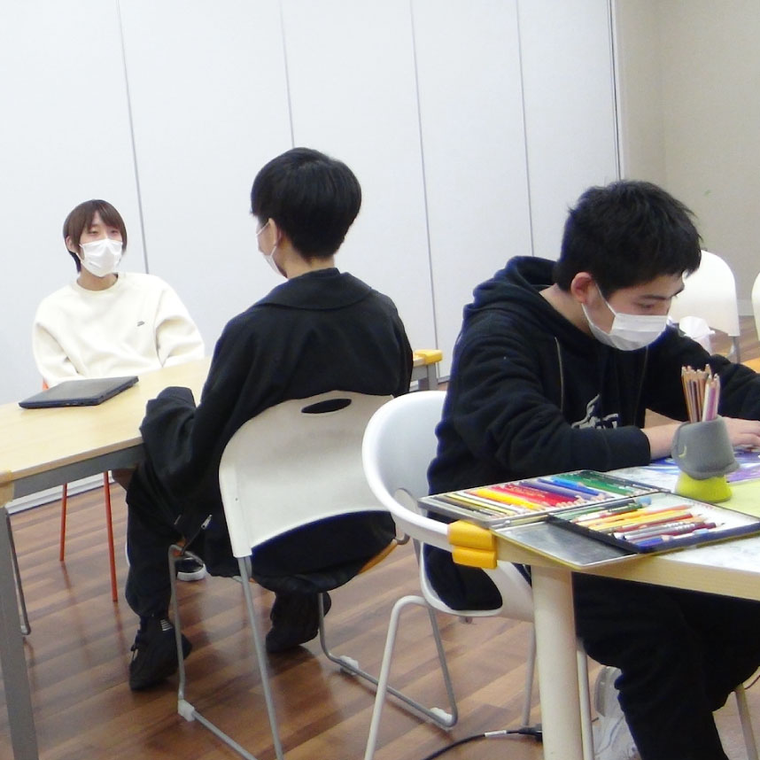 エイズ知ろう館で学ぶ若者たち